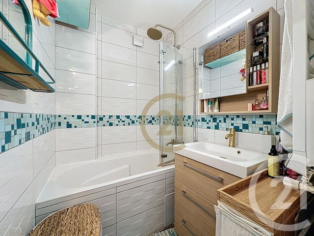 Appartement F4 à vendre - 4 pièces - 67.26 m2 - VERSAILLES - 78 - ILE-DE-FRANCE - Century 21 Fels Immobilier