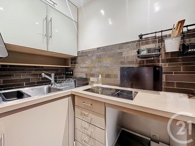 Appartement F1 à louer - 1 pièce - 40.0 m2 - VERSAILLES - 78 - ILE-DE-FRANCE - Century 21 Fels Immobilier