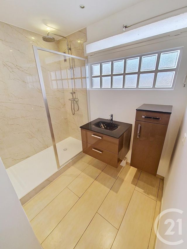 Appartement F3 à louer - 3 pièces - 77.4 m2 - VERSAILLES - 78 - ILE-DE-FRANCE - Century 21 Fels Immobilier