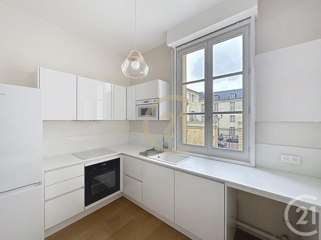 Appartement F3 à louer - 3 pièces - 67.73 m2 - VERSAILLES - 78 - ILE-DE-FRANCE - Century 21 Fels Immobilier