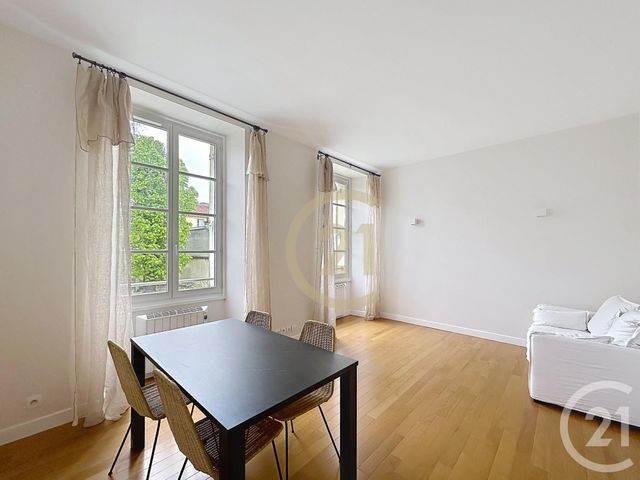 Appartement F3 à louer - 3 pièces - 67.73 m2 - VERSAILLES - 78 - ILE-DE-FRANCE - Century 21 Fels Immobilier