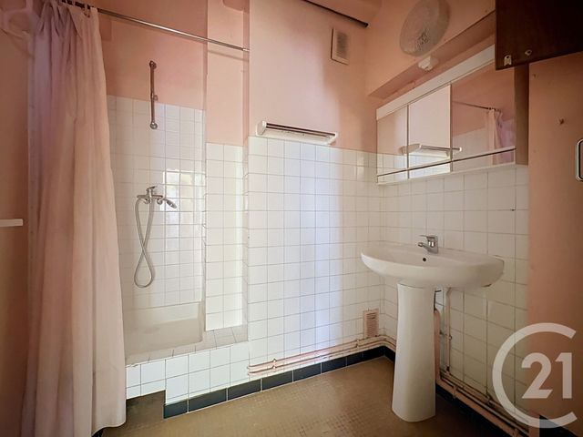 Appartement à vendre - 2 pièces - 34.6 m2 - VERSAILLES - 78 - ILE-DE-FRANCE - Century 21 Fels Immobilier