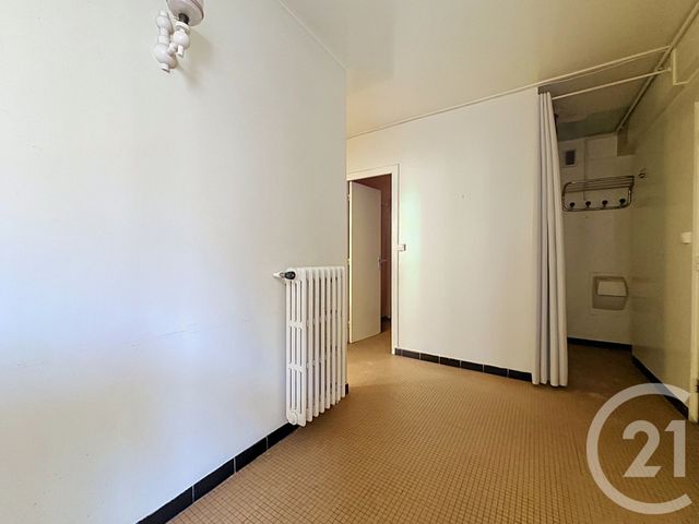 Appartement à vendre - 2 pièces - 34.6 m2 - VERSAILLES - 78 - ILE-DE-FRANCE - Century 21 Fels Immobilier