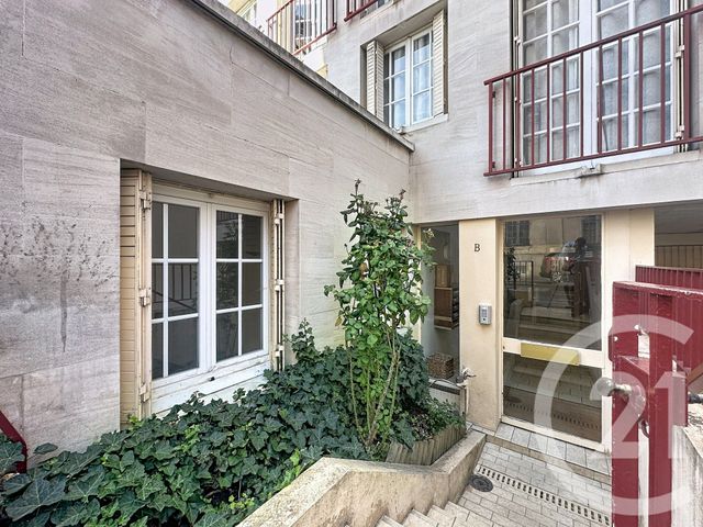 Appartement à vendre - 2 pièces - 34.6 m2 - VERSAILLES - 78 - ILE-DE-FRANCE - Century 21 Fels Immobilier