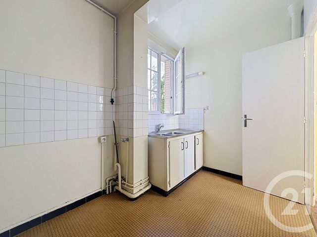 Appartement à vendre - 2 pièces - 34.6 m2 - VERSAILLES - 78 - ILE-DE-FRANCE - Century 21 Fels Immobilier