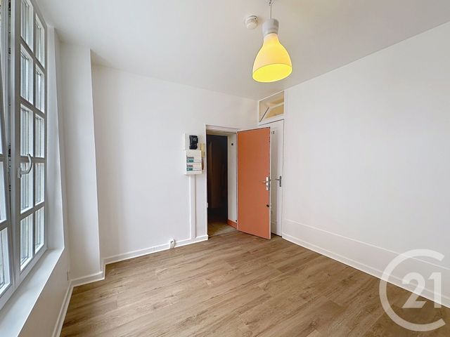 Appartement F1 à louer - 1 pièce - 14.4 m2 - VERSAILLES - 78 - ILE-DE-FRANCE - Century 21 Fels Immobilier