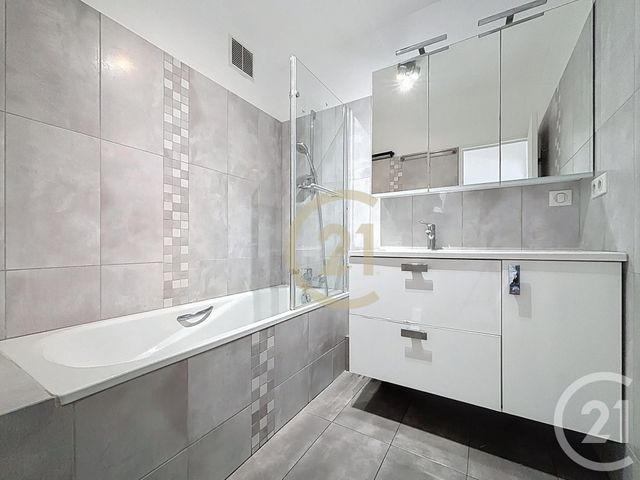 Appartement F5 à louer - 5 pièces - 107.65 m2 - VERSAILLES - 78 - ILE-DE-FRANCE - Century 21 Fels Immobilier