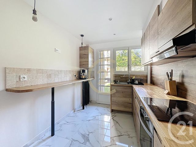 Appartement F3 à louer - 3 pièces - 61.63 m2 - LE PORT MARLY - 78 - ILE-DE-FRANCE - Century 21 Fels Immobilier