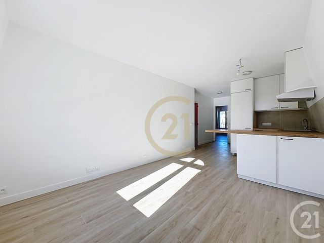 Appartement F3 à louer - 3 pièces - 46.52 m2 - VERSAILLES - 78 - ILE-DE-FRANCE - Century 21 Fels Immobilier