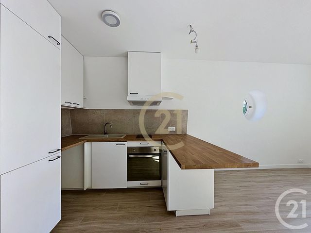 Appartement F3 à louer - 3 pièces - 46.52 m2 - VERSAILLES - 78 - ILE-DE-FRANCE - Century 21 Fels Immobilier
