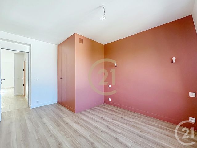 Appartement F3 à louer - 3 pièces - 46.52 m2 - VERSAILLES - 78 - ILE-DE-FRANCE - Century 21 Fels Immobilier