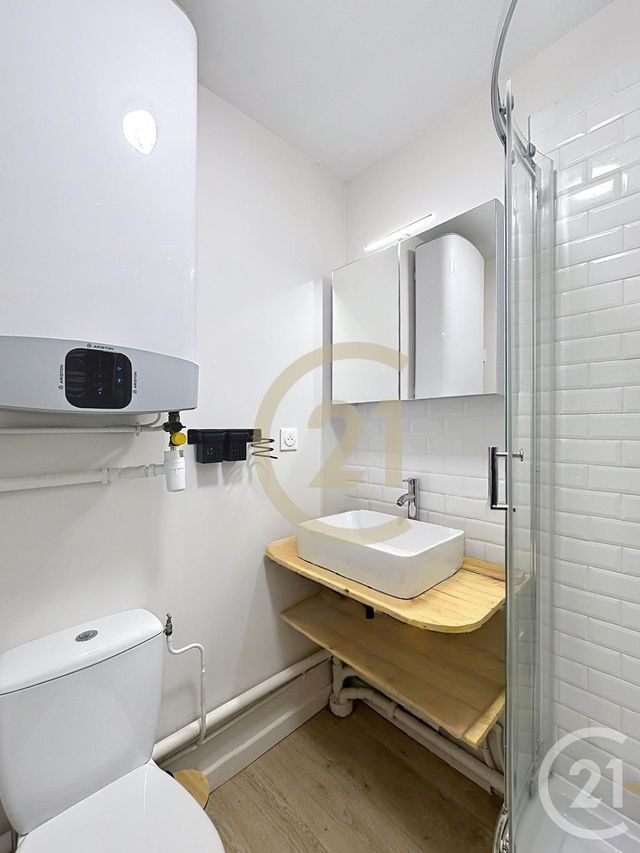 Appartement F1 à louer - 1 pièce - 15.84 m2 - LE CHESNAY - 78 - ILE-DE-FRANCE - Century 21 Fels Immobilier