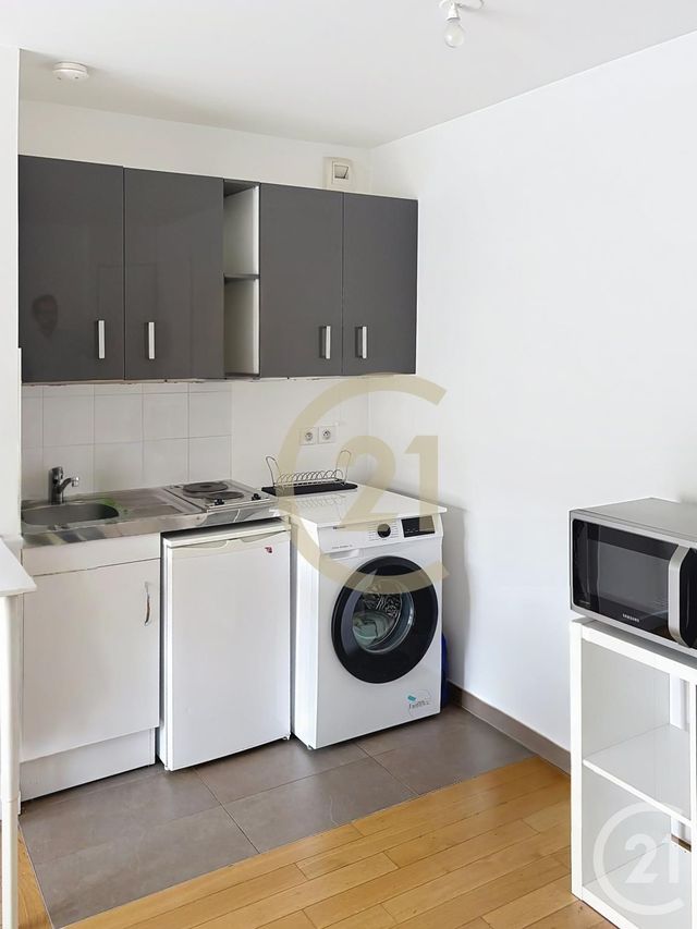 Appartement F1 à louer - 1 pièce - 32.31 m2 - VERSAILLES - 78 - ILE-DE-FRANCE - Century 21 Fels Immobilier