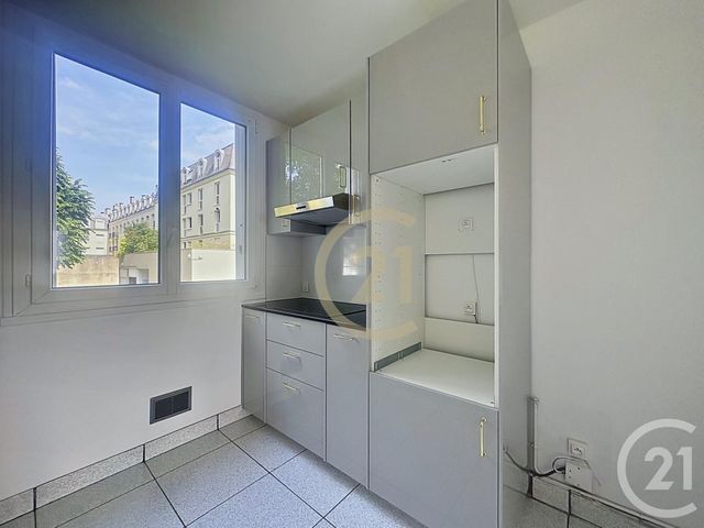 Appartement F3 à louer - 3 pièces - 62.5 m2 - VERSAILLES - 78 - ILE-DE-FRANCE - Century 21 Fels Immobilier