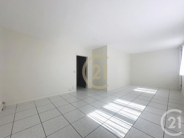 Appartement F3 à louer - 3 pièces - 62.5 m2 - VERSAILLES - 78 - ILE-DE-FRANCE - Century 21 Fels Immobilier