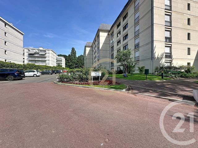 Appartement à louer - 6 pièces - 117.27 m2 - VERSAILLES - 78 - ILE-DE-FRANCE - Century 21 Fels Immobilier