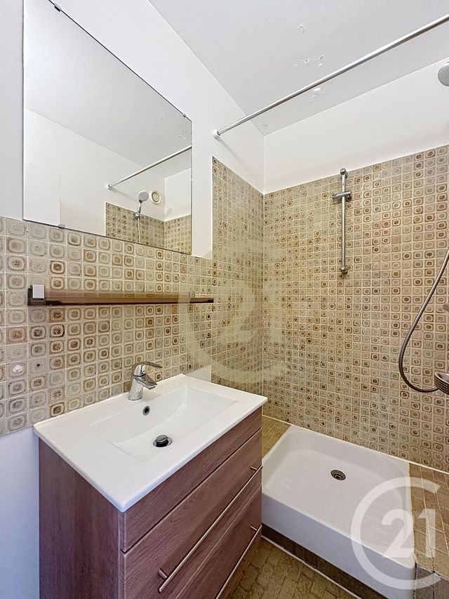 Appartement à louer - 6 pièces - 117.27 m2 - VERSAILLES - 78 - ILE-DE-FRANCE - Century 21 Fels Immobilier