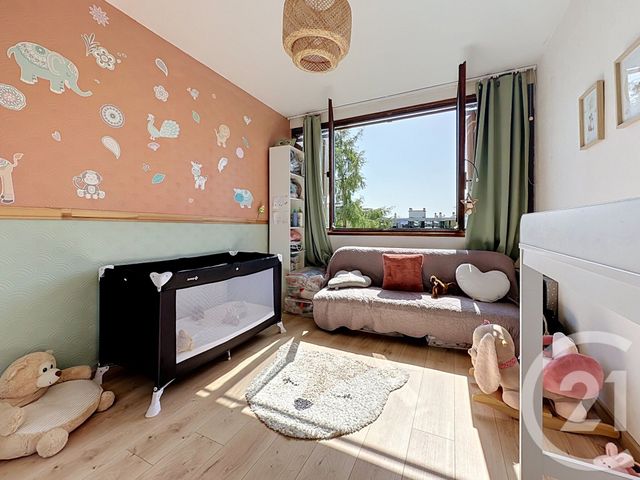 Appartement T5 à vendre - 6 pièces - 122.16 m2 - FONTENAY LE FLEURY - 78 - ILE-DE-FRANCE - Century 21 Fels Immobilier