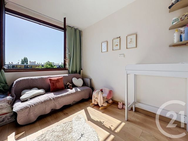 Appartement T5 à vendre - 6 pièces - 122.16 m2 - FONTENAY LE FLEURY - 78 - ILE-DE-FRANCE - Century 21 Fels Immobilier
