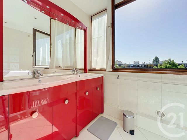 Appartement T5 à louer - 6 pièces - 122.16 m2 - FONTENAY LE FLEURY - 78 - ILE-DE-FRANCE - Century 21 Fels Immobilier