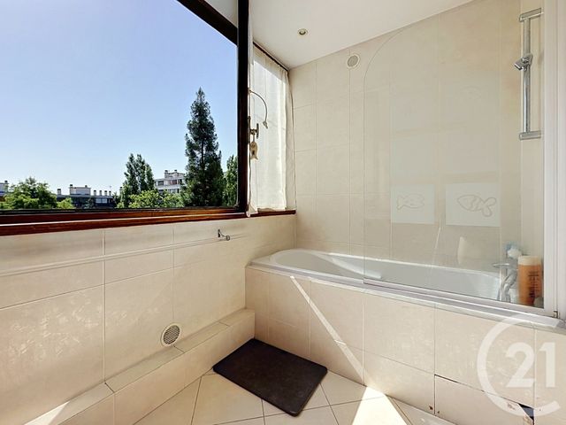 Appartement T5 à louer - 6 pièces - 122.16 m2 - FONTENAY LE FLEURY - 78 - ILE-DE-FRANCE - Century 21 Fels Immobilier