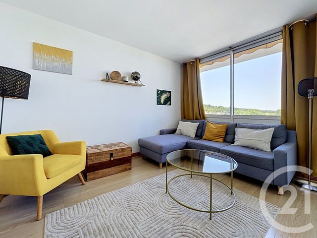 Appartement T5 à louer - 6 pièces - 122.16 m2 - FONTENAY LE FLEURY - 78 - ILE-DE-FRANCE - Century 21 Fels Immobilier