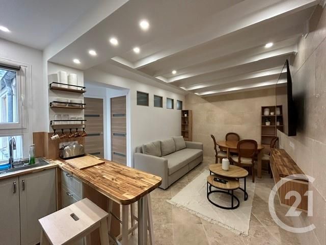 Appartement F2 à louer - 2 pièces - 36.18 m2 - VERSAILLES - 78 - ILE-DE-FRANCE - Century 21 Fels Immobilier