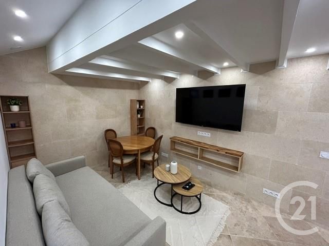 Appartement F2 à louer - 2 pièces - 36.18 m2 - VERSAILLES - 78 - ILE-DE-FRANCE - Century 21 Fels Immobilier