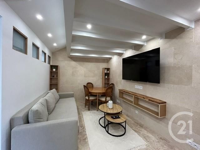 Appartement F2 à louer - 2 pièces - 36.18 m2 - VERSAILLES - 78 - ILE-DE-FRANCE - Century 21 Fels Immobilier