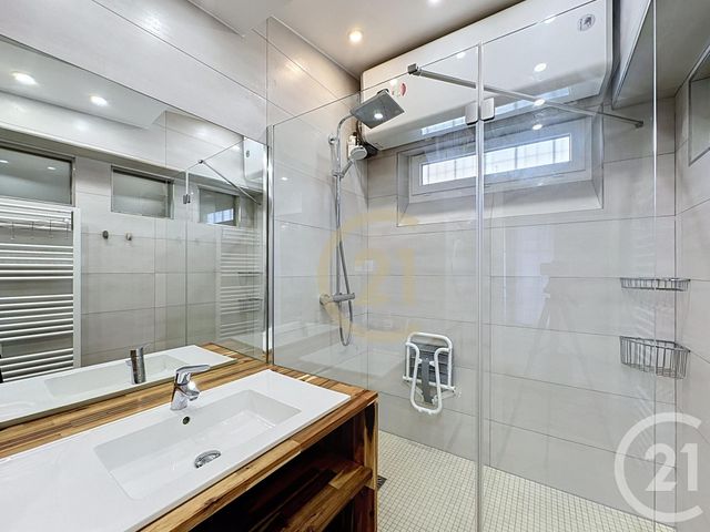 Appartement F2 à louer - 2 pièces - 36.18 m2 - VERSAILLES - 78 - ILE-DE-FRANCE - Century 21 Fels Immobilier