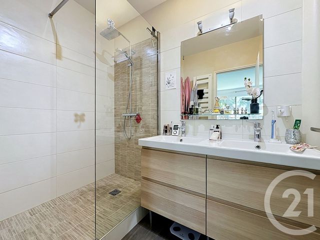 Appartement F4 à vendre - 4 pièces - 93.88 m2 - LE CHESNAY - 78 - ILE-DE-FRANCE - Century 21 Fels Immobilier