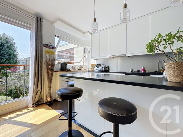Appartement F4 à vendre - 4 pièces - 93.88 m2 - LE CHESNAY - 78 - ILE-DE-FRANCE - Century 21 Fels Immobilier
