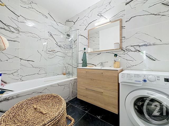 Appartement F3 à vendre - 3 pièces - 58.34 m2 - VERSAILLES - 78 - ILE-DE-FRANCE - Century 21 Fels Immobilier
