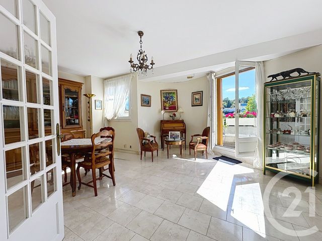 Appartement F5 à vendre - 5 pièces - 96.57 m2 - VERSAILLES - 78 - ILE-DE-FRANCE - Century 21 Fels Immobilier