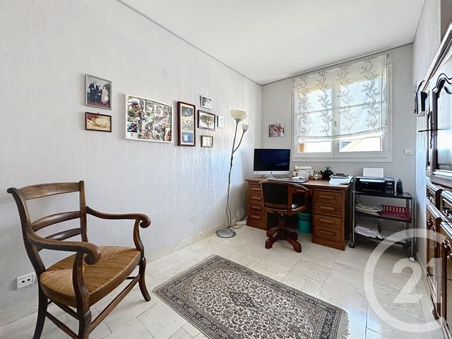 Appartement F5 à vendre - 5 pièces - 96.57 m2 - VERSAILLES - 78 - ILE-DE-FRANCE - Century 21 Fels Immobilier