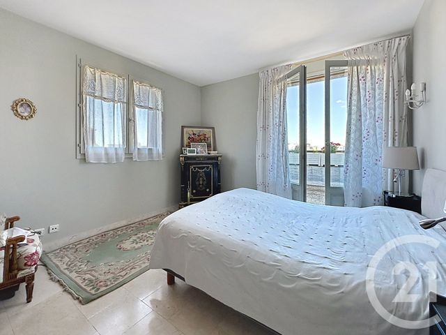 Appartement F5 à vendre - 5 pièces - 96.57 m2 - VERSAILLES - 78 - ILE-DE-FRANCE - Century 21 Fels Immobilier
