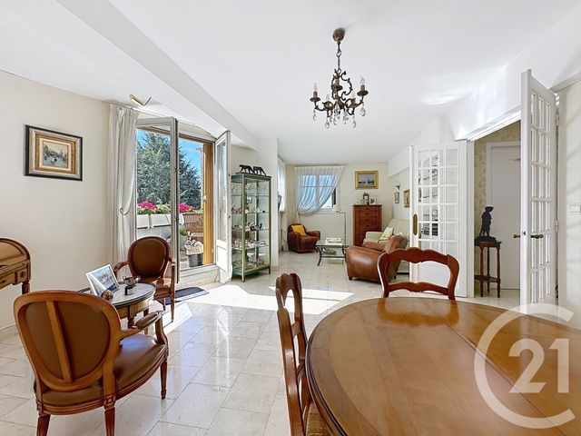 Appartement F5 à vendre - 5 pièces - 96.57 m2 - VERSAILLES - 78 - ILE-DE-FRANCE - Century 21 Fels Immobilier