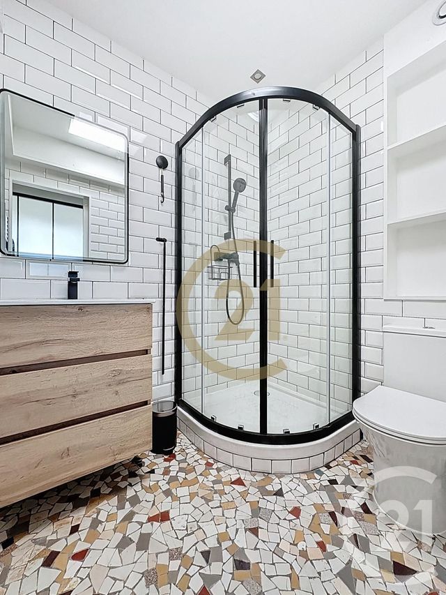 Appartement F2 à louer - 2 pièces - 32.2 m2 - VERSAILLES - 78 - ILE-DE-FRANCE - Century 21 Fels Immobilier