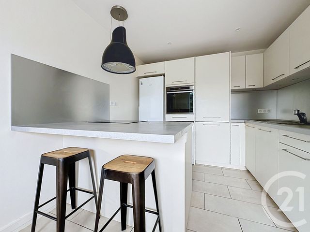 Appartement T4 à vendre - 4 pièces - 70.56 m2 - VERSAILLES - 78 - ILE-DE-FRANCE - Century 21 Fels Immobilier