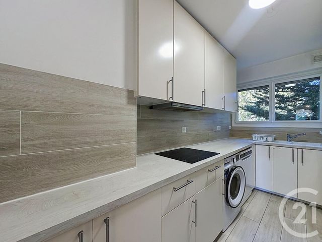 Appartement F3 à louer - 3 pièces - 78.91 m2 - VERSAILLES - 78 - ILE-DE-FRANCE - Century 21 Fels Immobilier