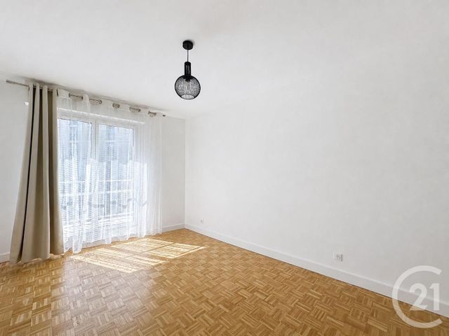 Appartement F3 à louer - 3 pièces - 78.91 m2 - VERSAILLES - 78 - ILE-DE-FRANCE - Century 21 Fels Immobilier