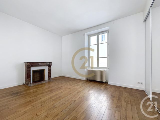 Appartement F2 à louer - 2 pièces - 44.14 m2 - VERSAILLES - 78 - ILE-DE-FRANCE - Century 21 Fels Immobilier