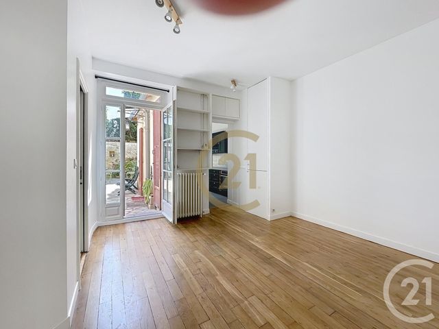 Appartement F2 à louer - 2 pièces - 44.14 m2 - VERSAILLES - 78 - ILE-DE-FRANCE - Century 21 Fels Immobilier