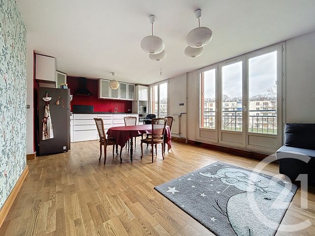 Appartement F5 à louer - 5 pièces - 81.28 m2 - VERSAILLES - 78 - ILE-DE-FRANCE - Century 21 Fels Immobilier