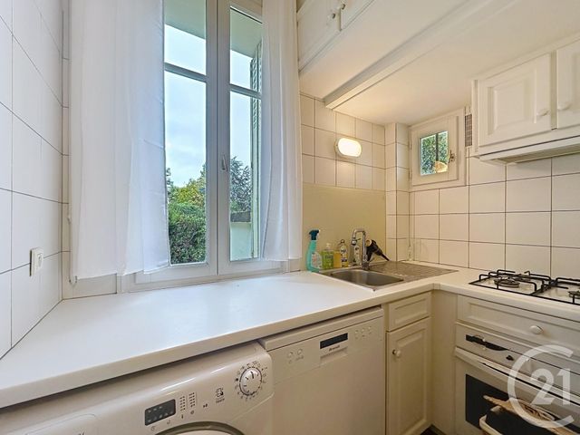 Appartement F2 à louer - 2 pièces - 46.87 m2 - LE CHESNAY - 78 - ILE-DE-FRANCE - Century 21 Fels Immobilier