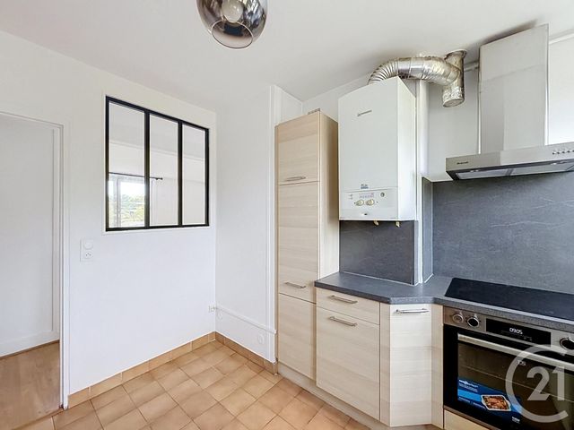 Appartement à louer - 4 pièces - 83.18 m2 - LE CHESNAY - 78 - ILE-DE-FRANCE - Century 21 Fels Immobilier