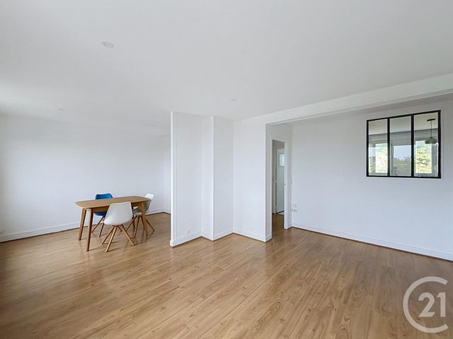 Appartement à louer - 4 pièces - 83.18 m2 - LE CHESNAY - 78 - ILE-DE-FRANCE - Century 21 Fels Immobilier