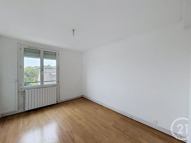 Appartement à louer - 4 pièces - 83.18 m2 - LE CHESNAY - 78 - ILE-DE-FRANCE - Century 21 Fels Immobilier
