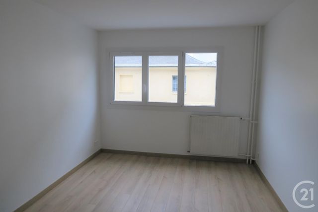 Appartement F3 à louer - 3 pièces - 81.01 m2 - VERSAILLES - 78 - ILE-DE-FRANCE - Century 21 Fels Immobilier