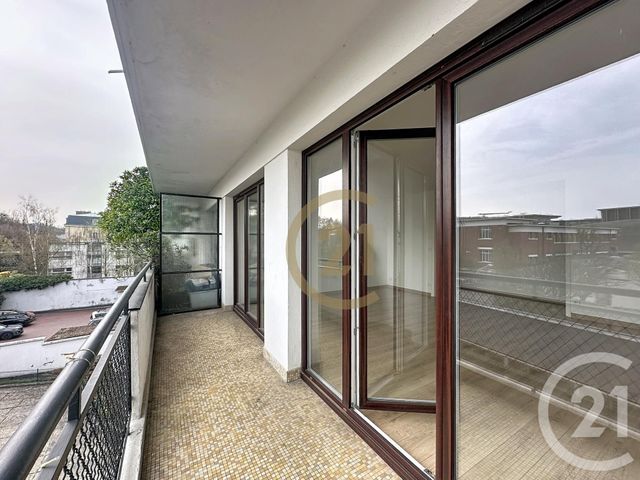 Appartement F3 à louer - 3 pièces - 81.01 m2 - VERSAILLES - 78 - ILE-DE-FRANCE - Century 21 Fels Immobilier